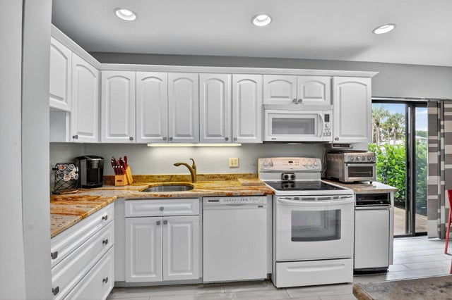 5 of 74 - 8 Stratford Drive #c, Boynton Beach, FL