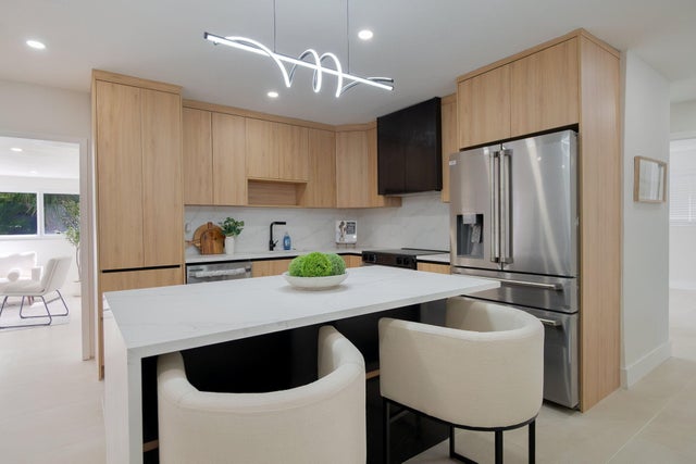 5 of 28 - 4330 Ne 13th Avenue, Oakland Park, FL