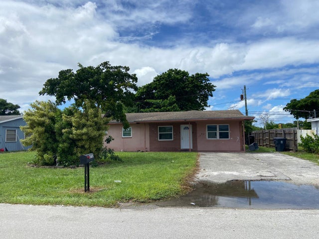 1 of 5 - 6733 Massachusetts Drive, Lake Worth, FL
