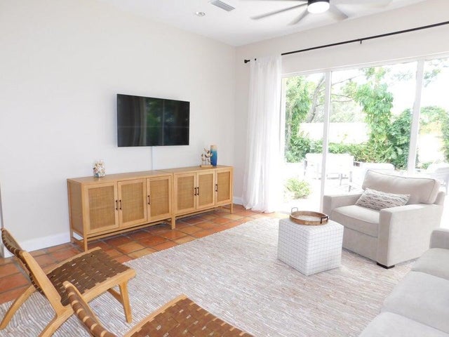 4 of 33 - 304 S Hampton Drive, Jupiter, FL