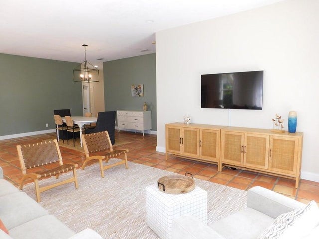 5 of 33 - 304 S Hampton Drive, Jupiter, FL