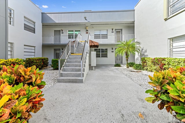 2 of 35 - 541 Capri L, Delray Beach, FL