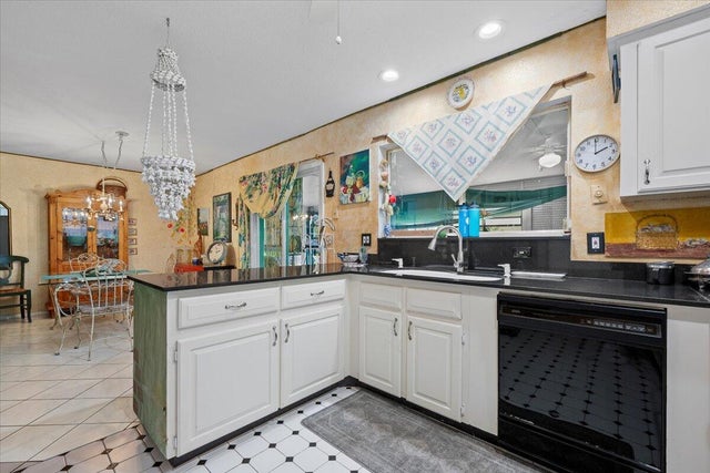 4 of 29 - 1562 Se Lynshire Court, Port Saint Lucie, FL