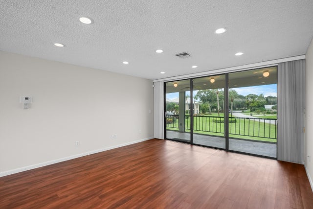 2 of 35 - 16 Se Turtle Creek Drive #e, Tequesta, FL