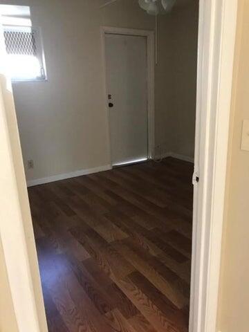 4 of 5 - 1331 Gateway Drive, Lantana, FL