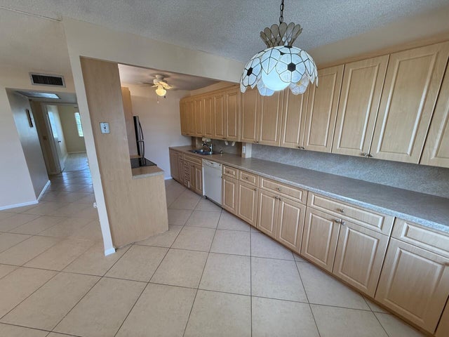 4 of 17 - 3021 Exeter B, Boca Raton, FL