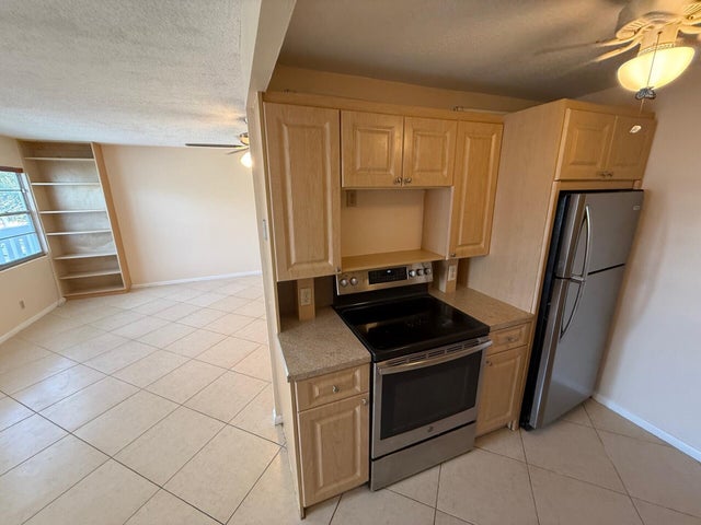 5 of 17 - 3021 Exeter B, Boca Raton, FL
