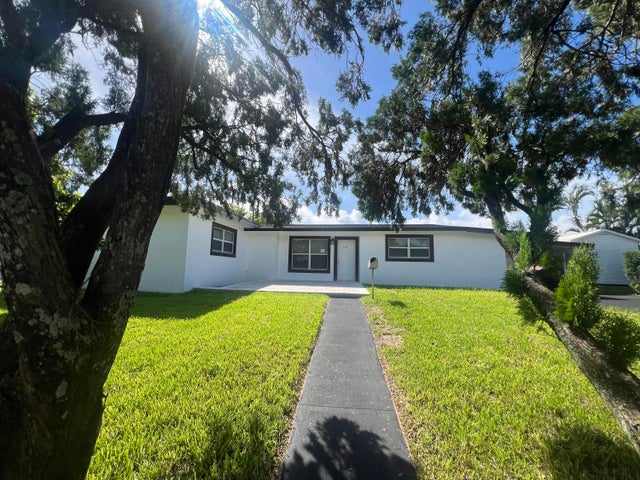 1 of 36 - 1319 Crest Drive, Lake Worth Beach, FL