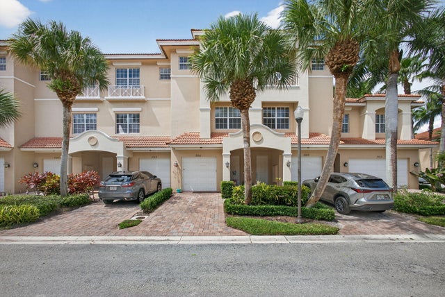 1 of 27 - 5011 Vine Cliff Way W, Palm Beach Gardens, FL