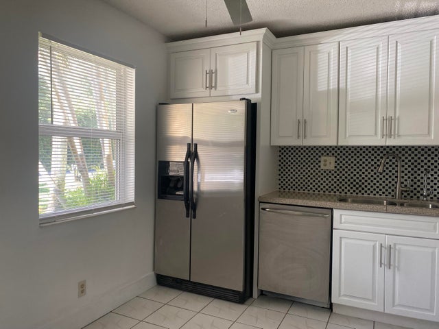 5 of 26 - 127 Lake Susan Drive, West Palm Beach, FL