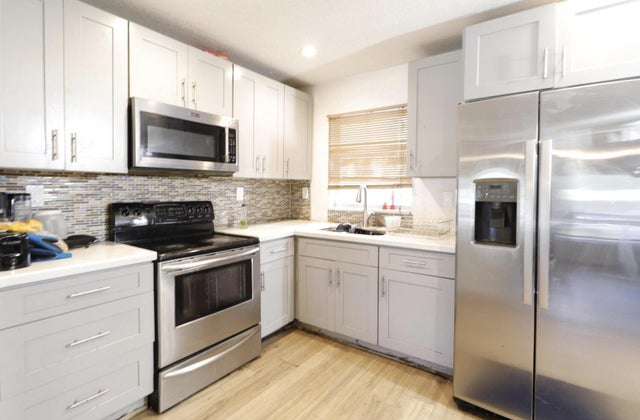 3 of 4 - 2240 Nw 10th Court, Pompano Beach, FL