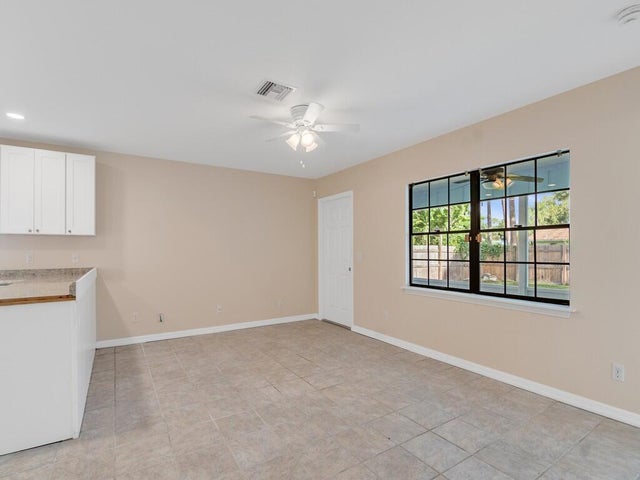 4 of 32 - 2946 1st Street Sw, Vero Beach, FL