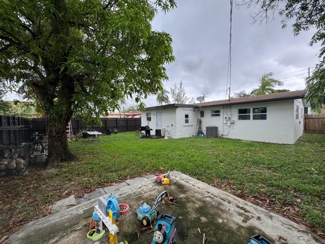 2 of 21 - 533 Nw 17th Avenue, Fort Lauderdale, FL
