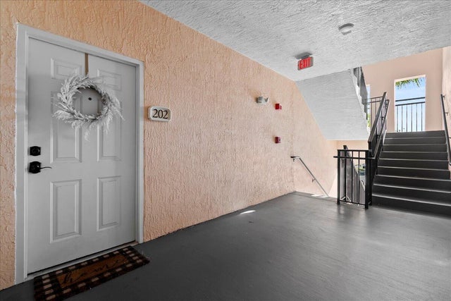 3 of 38 - 2808 Amalei Drive #202, Palm Beach Gardens, FL