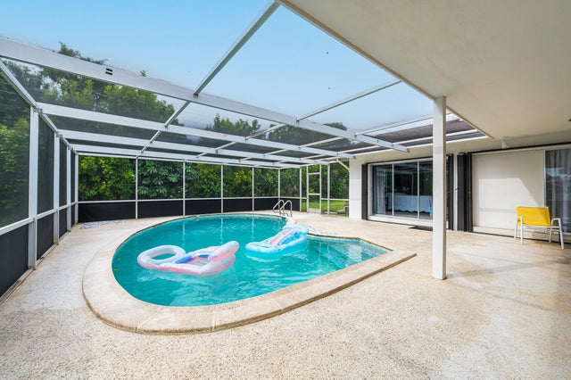 2 of 22 - 326 Sw 13th Avenue, Boynton Beach, FL