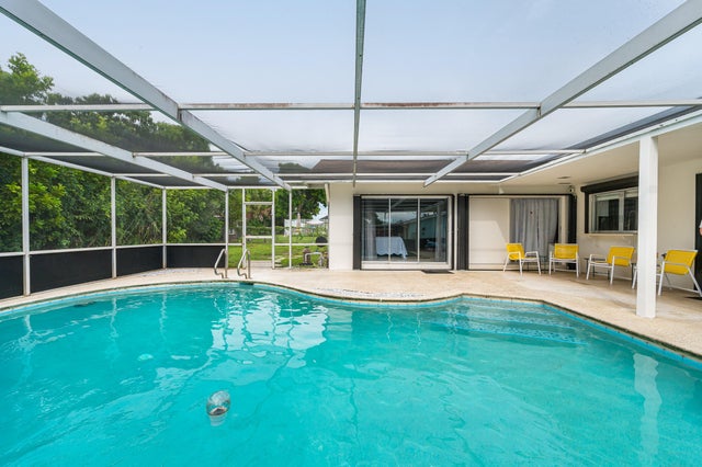 3 of 22 - 326 Sw 13th Avenue, Boynton Beach, FL