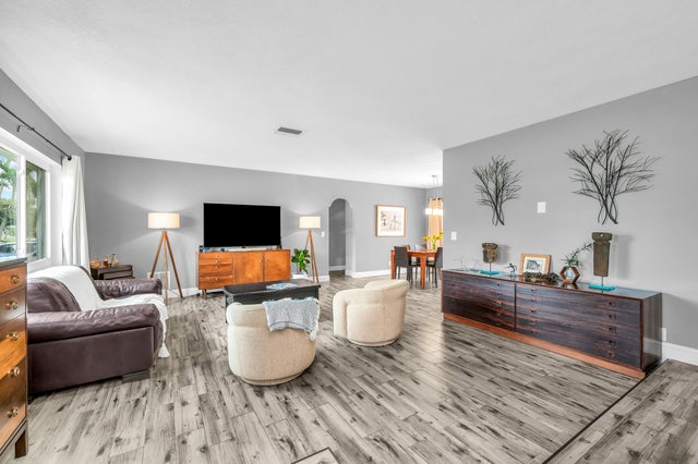 5 of 22 - 326 Sw 13th Avenue, Boynton Beach, FL