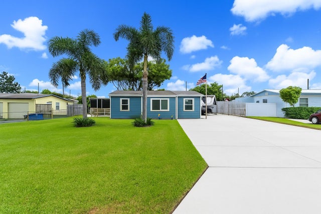 2 of 37 - 2876 Shawnee Road, West Palm Beach, FL