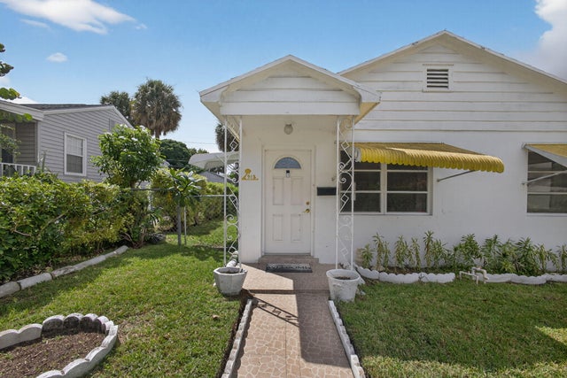 2 of 37 - 912 38th Street, West Palm Beach, FL
