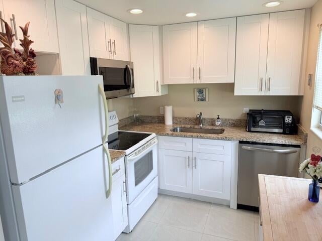 1 of 19 - 201 Ventnor M #201, Deerfield Beach, FL