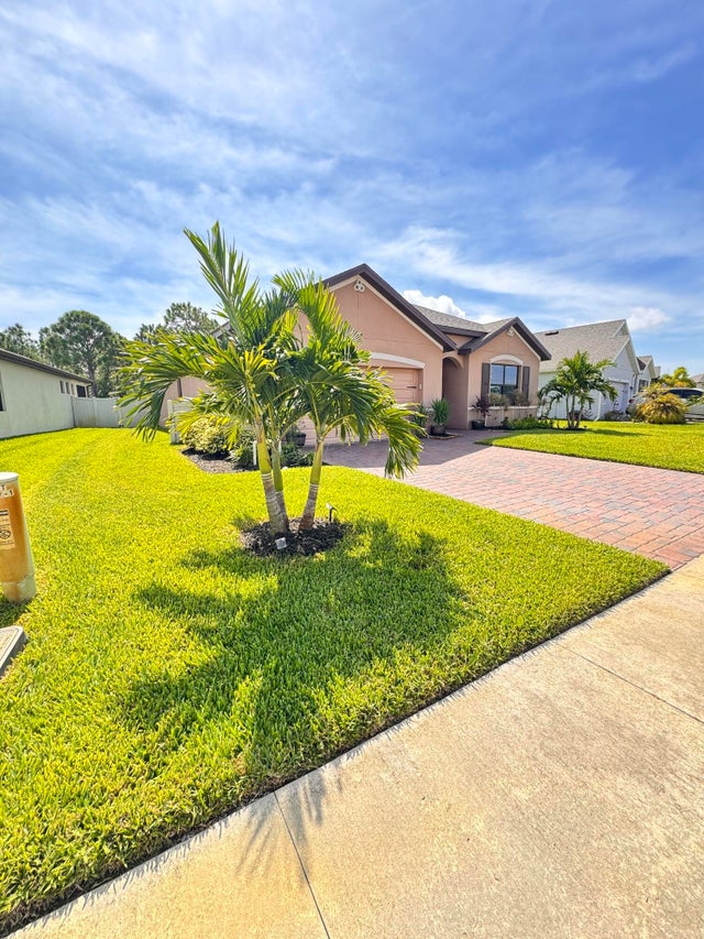 3 of 18 - 668 Old Country Road Se, Palm Bay, FL