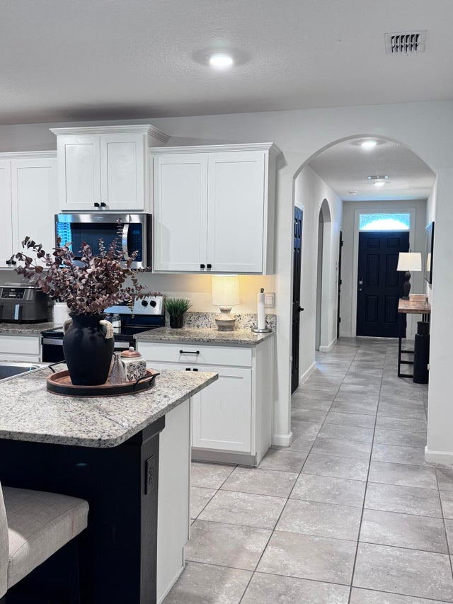 5 of 18 - 668 Old Country Road Se, Palm Bay, FL