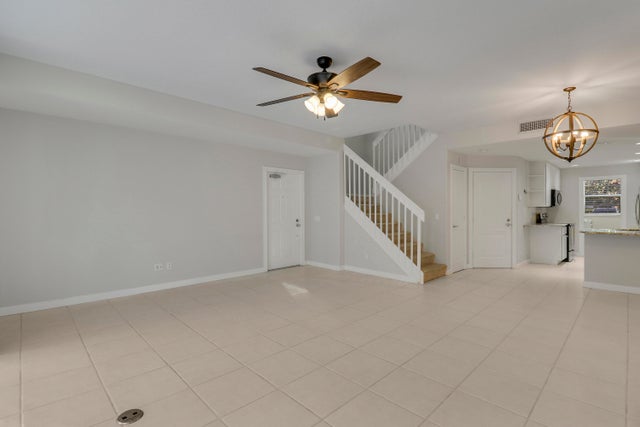 5 of 41 - 468 Capistrano Drive, Palm Beach Gardens, FL