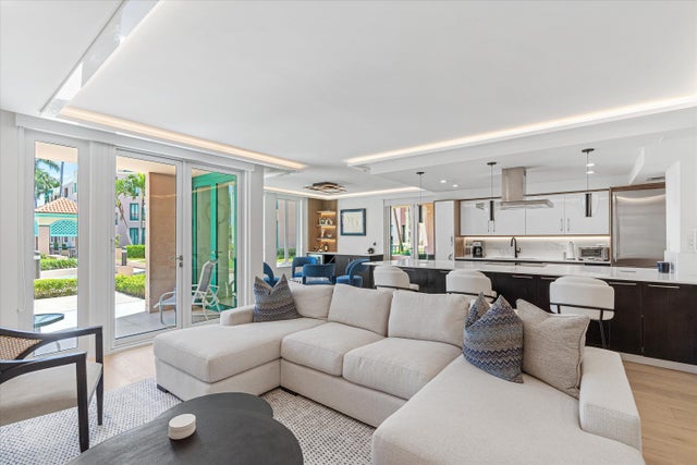 2 of 34 - 120 Se 5th Avenue #221, Boca Raton, FL
