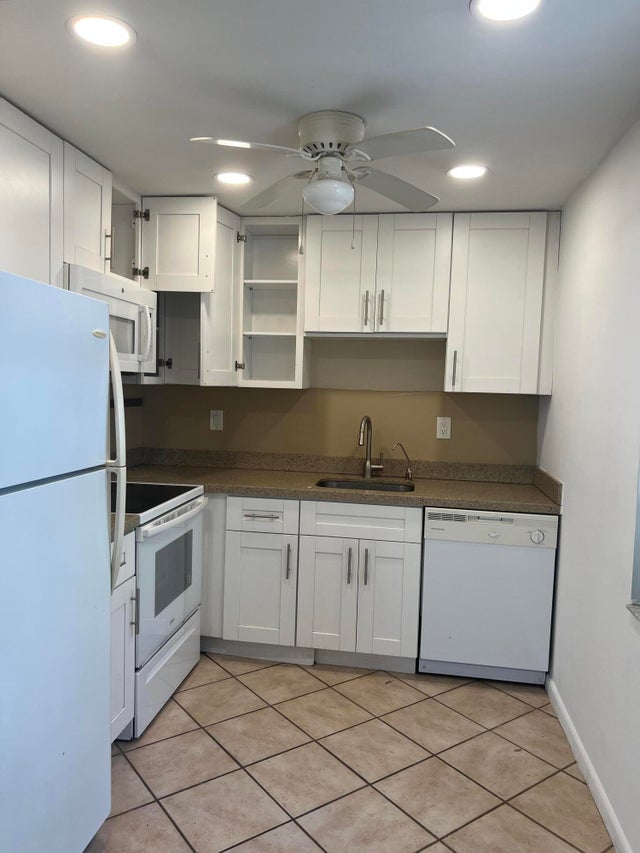 2 of 45 - 886 Flanders S, Delray Beach, FL