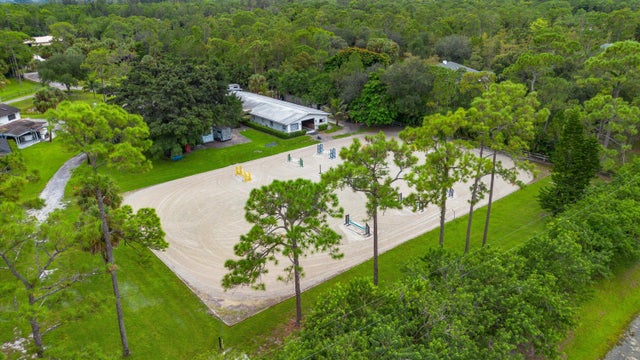 2 of 47 - 2915 Doe Trail, The Acreage, FL