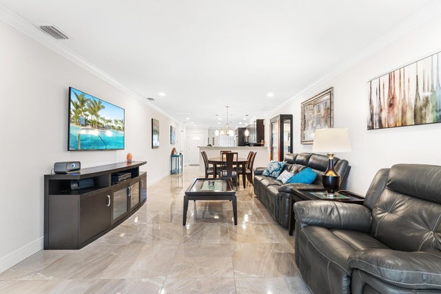5 of 53 - 8904 Warwick Drive #425, Boca Raton, FL