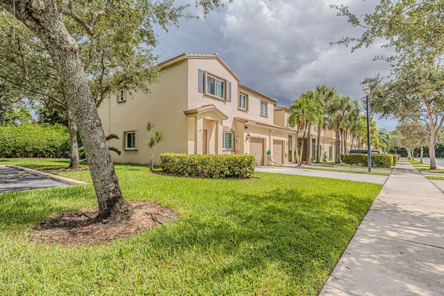2 of 26 - 4754 Lago Vista Drive, Coconut Creek, FL