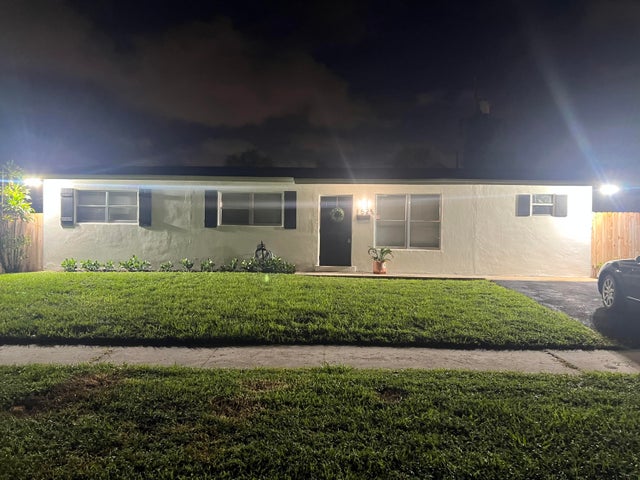 1 of 1 - 1525 S 24th Court, Riviera Beach, FL