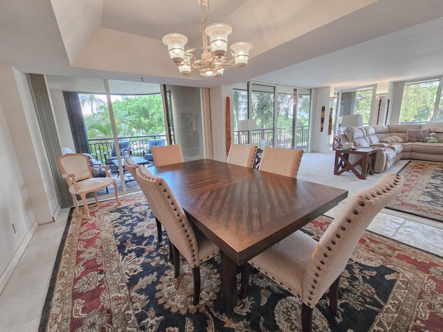 3 of 31 - 2427 Presidential Way #204, West Palm Beach, FL