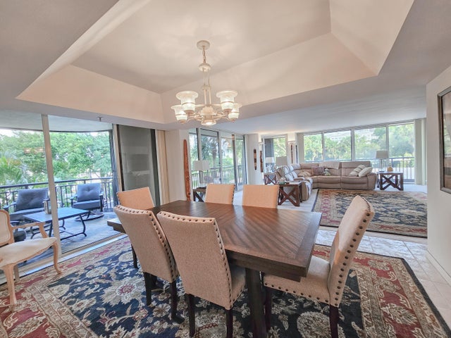 5 of 31 - 2427 Presidential Way #204, West Palm Beach, FL