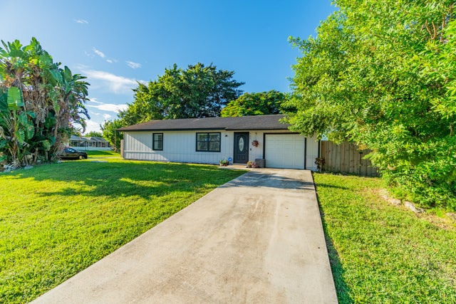 2 of 34 - 902 Sw Nichols Terrace, Port Saint Lucie, FL
