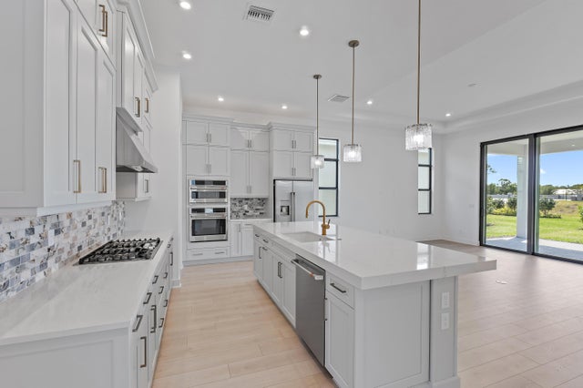 5 of 40 - 7050 Se Haven Lane, Stuart, FL