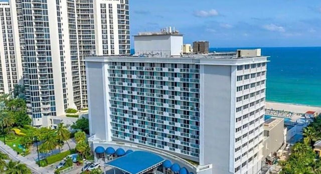 3 of 10 - 19201 Collins Avenue #448, Sunny Isles Beach, FL
