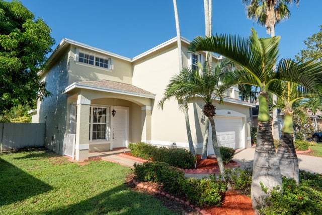 2 of 38 - 1722 Sawgrass Circle, Greenacres, FL