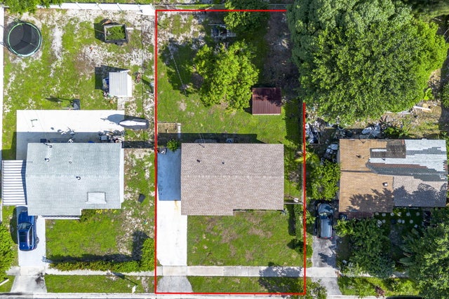 4 of 24 - 1379 10th Street, West Palm Beach, FL