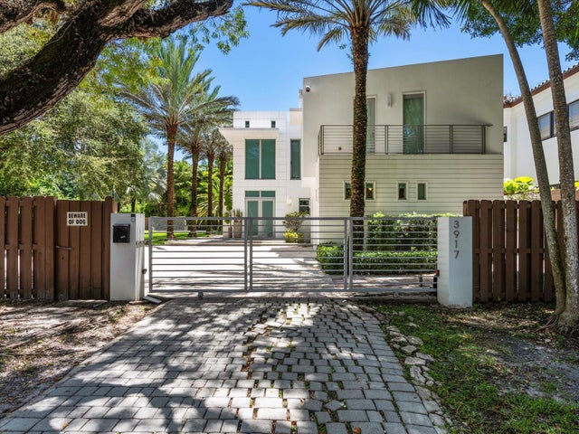 3 of 60 - 3917 Sw 42nd Avenue, Miami, FL