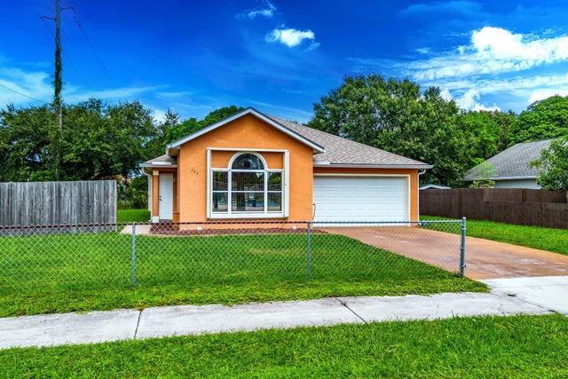 1 of 55 - 726 Maple Avenue, Fort Pierce, FL
