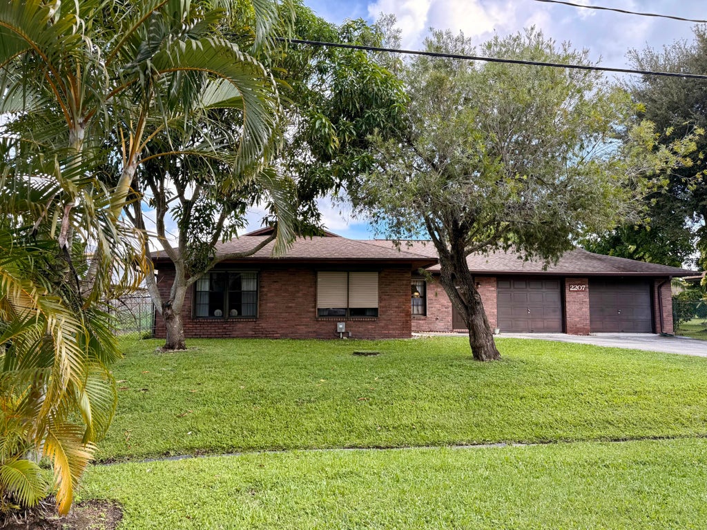 2207 Se Avalon Road, Port Saint Lucie