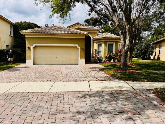 2 of 49 - 5663 Sunberry Circle, Fort Pierce, FL