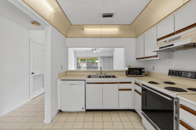 3 of 30 - 3939 Ne 5th Avenue #c203, Boca Raton, FL