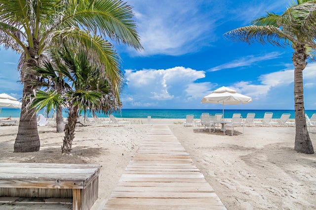 1 of 25 - 139 Sunrise Avenue #4090, Palm Beach, FL