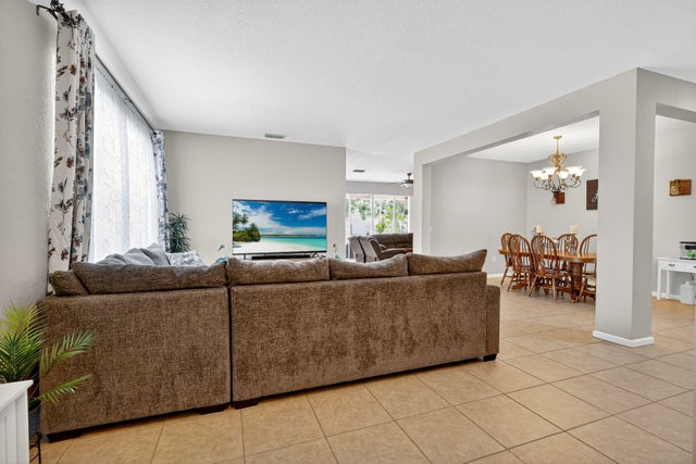 4 of 56 - 118 Bella Vista Way, Royal Palm Beach, FL