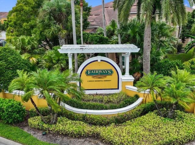 5080 Fairways Circle #102, Vero Beach