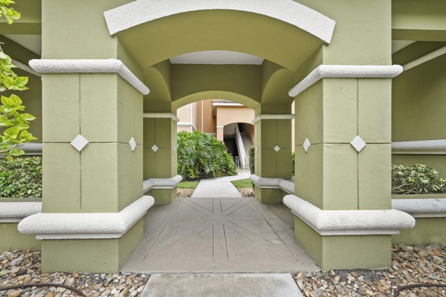 4 of 36 - 5080 Fairways Circle #102, Vero Beach, FL