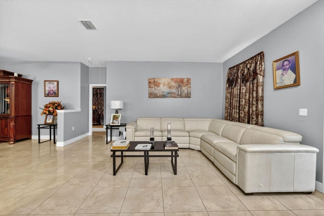 5 of 52 - 1585 Sw Merchant Lane, Port Saint Lucie, FL